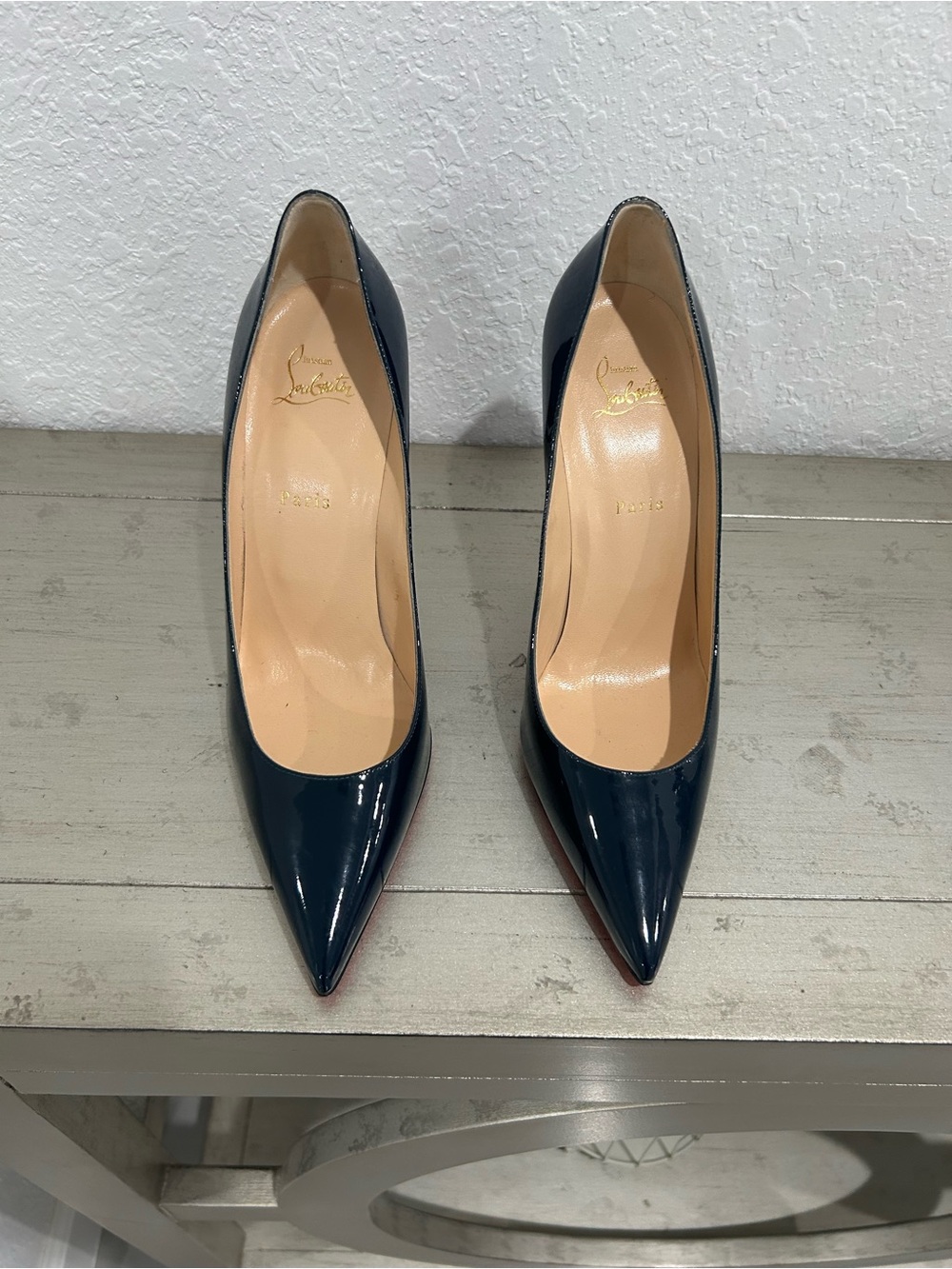 Christian Louboutin Decoltish Navy Patent Pointed-Toe Pump size 42 brand new
